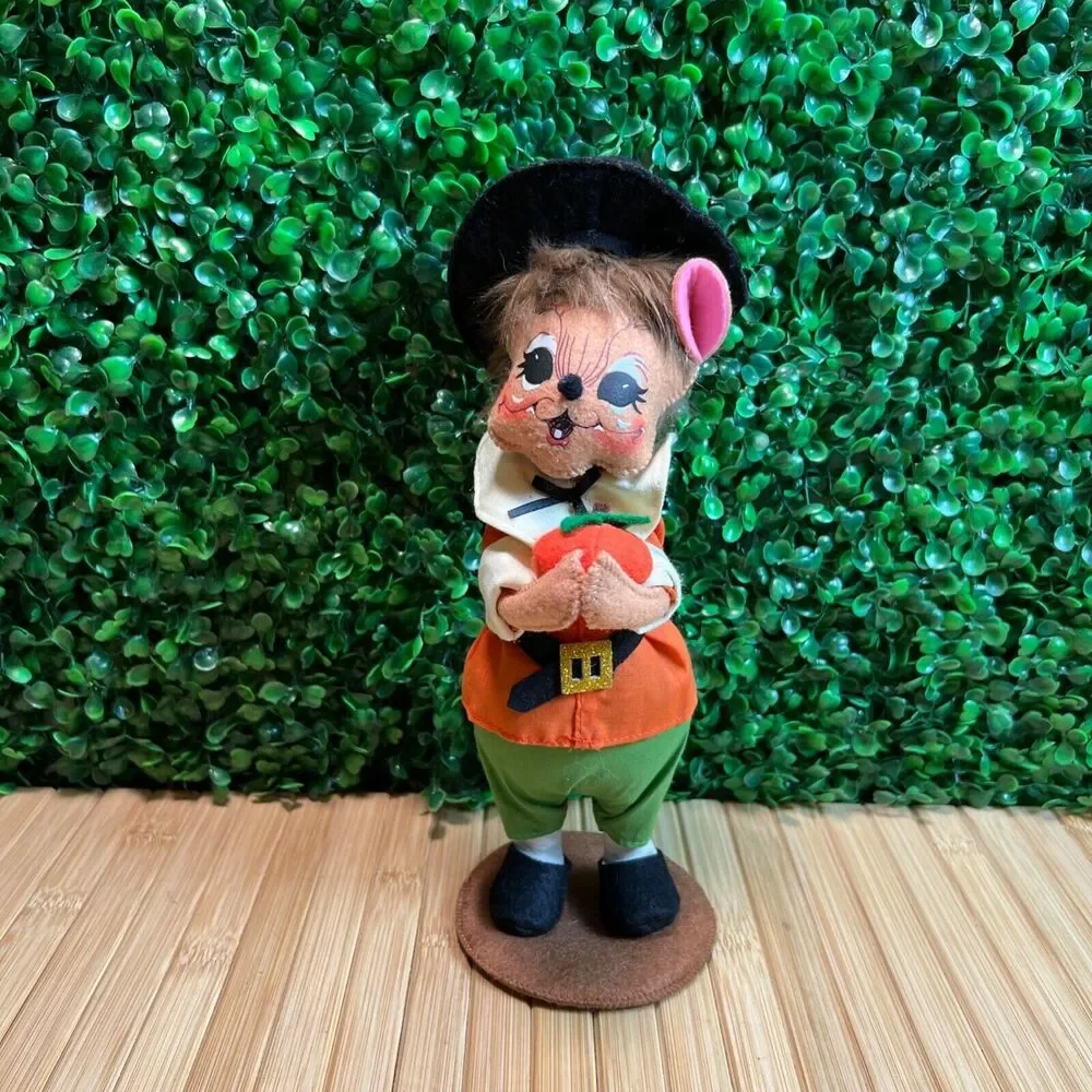 Annalee Fall Thanksgiving Pilgrim Mouse Boy Holding A Pumpkin Holiday 2014 HTF